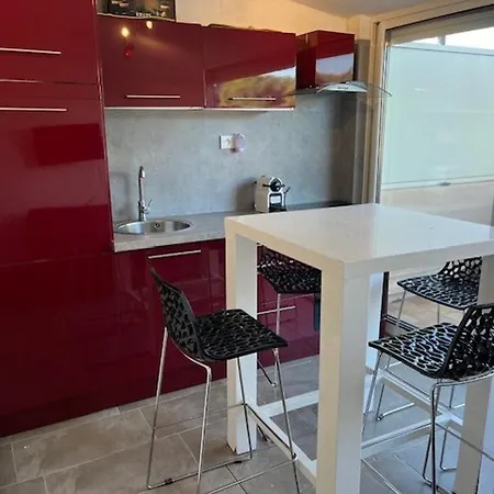 T2 Climatise Au Coeur Du Cap D'agde, Proche Port Et Plages, 4 Personnes - Fr-1-749-41 Agde