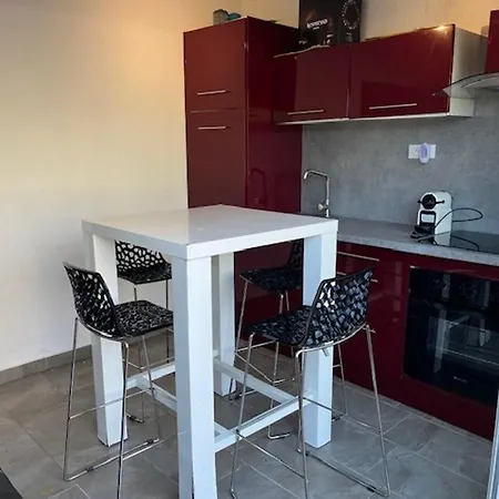 T2 Climatise Au Coeur Du Cap D'agde, Proche Port Et Plages, 4 Personnes - Fr-1-749-41 * Agde